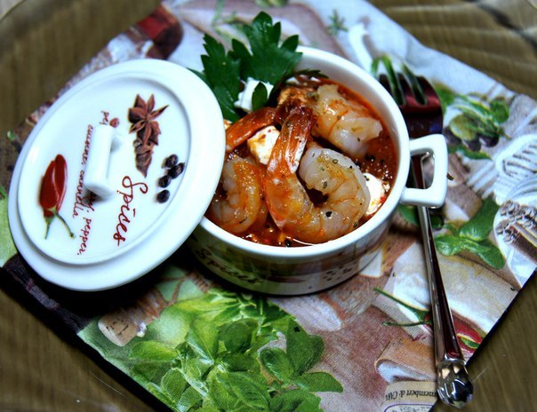 Креветки в томатном соусе с фетой (порционная подача)