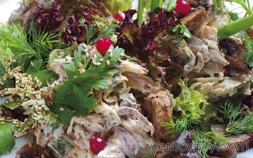 Рецепт - салат из языка, грибов и курятины