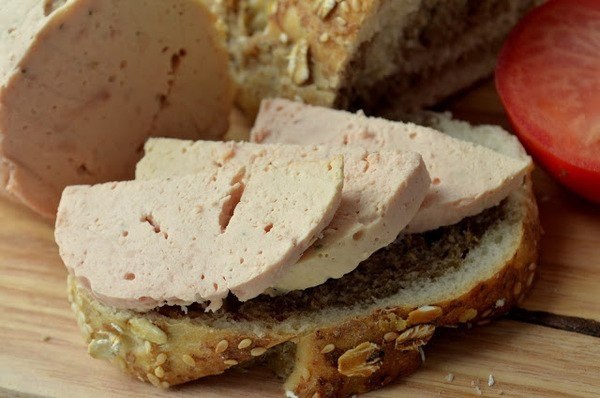 Домашняя колбаска для бутербродиков на природе 