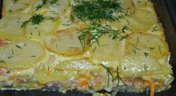 Картофельная запеканка с ветчиной и сыром 