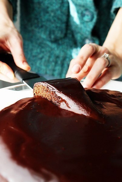 Очередной шоколадный торт в шоколадной глазури