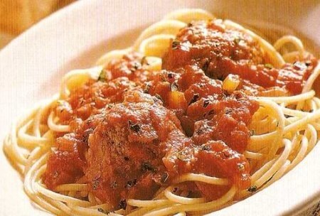 Готовим соус для спагетти.