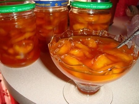 Варенье из персиков.