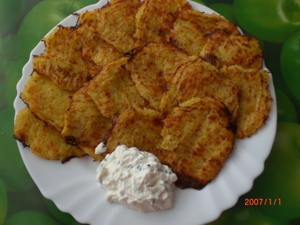Картофельные оладьи или драники.