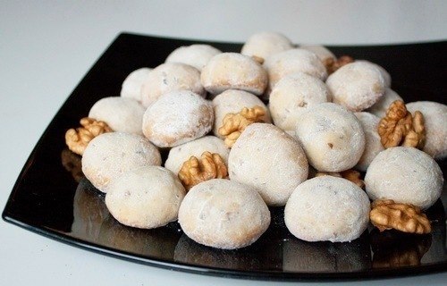 Печенье Снежки с орехами, медом и коньяком