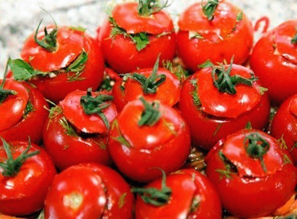Малосольные помидоры по-армянски (с чесноком)