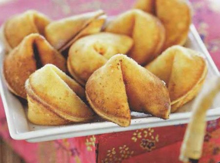 Китайское печенье с пожеланиями .