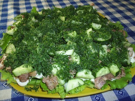 Куриный салат с зеленью