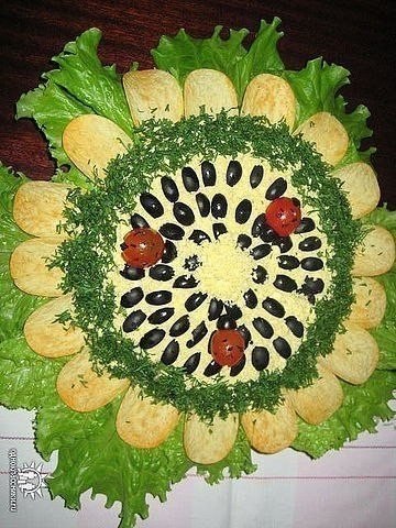 Идеи украшения салатов
