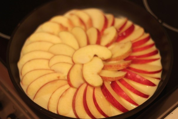 Яблочный пирог с крошкой.