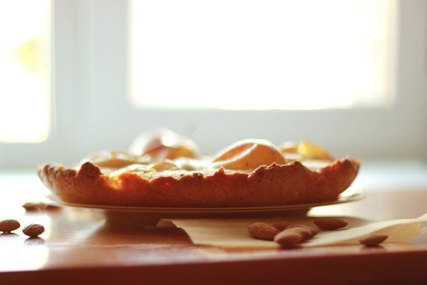 Яблочный пирог с франжипаном.