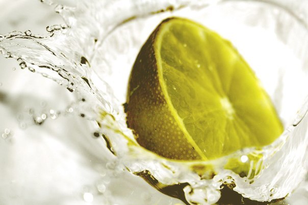 7 причин выпить стакан воды с лимонным соком. 