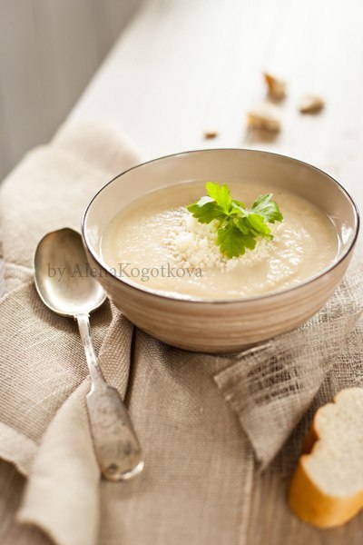Крем-суп из корня сельдерея.
