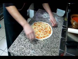 Готовим пиццу:)