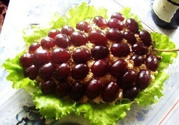 Новогодний салат с курицей «Гроздь винограда»