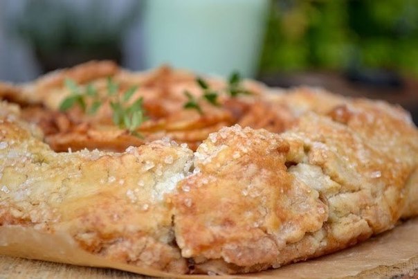 Яблочная кростата